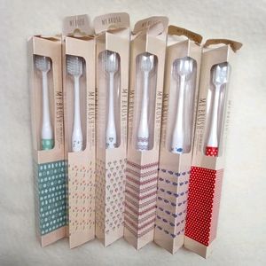 clio eyebrow trimmer